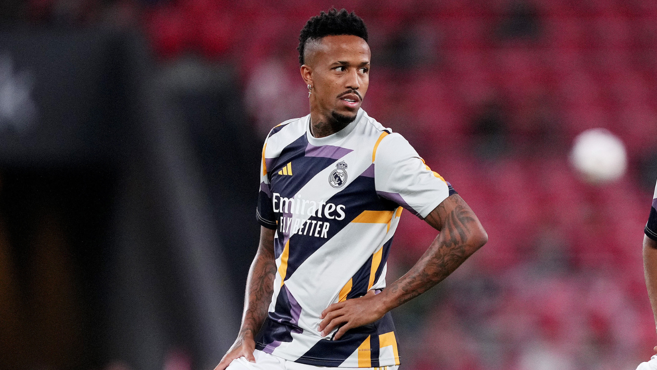 Éder Militao en la entrada en calor previa al duelo entre el Real Madrid y el Athletic Club en LaLiga