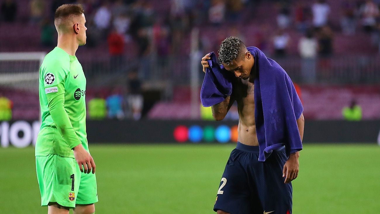 Ter Stegen and Raphinha in a match with Barça