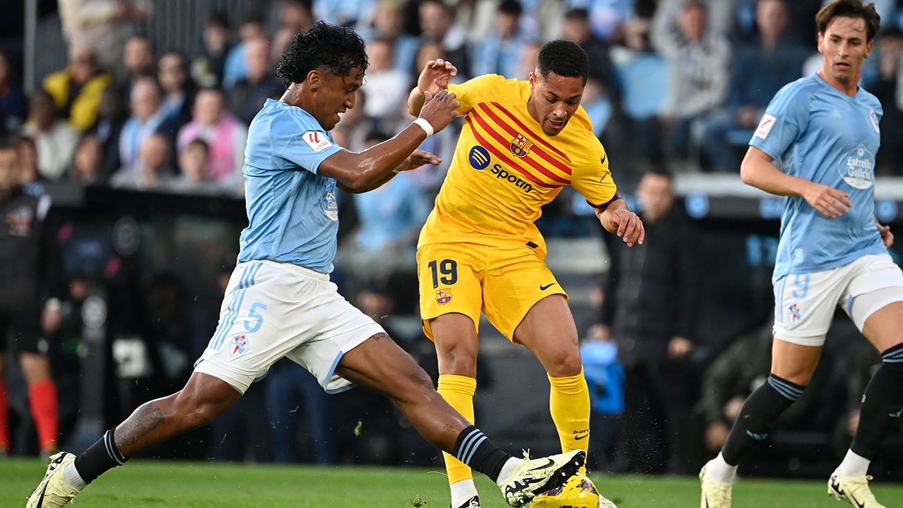 Vitor Roque durante el Celta-Barça