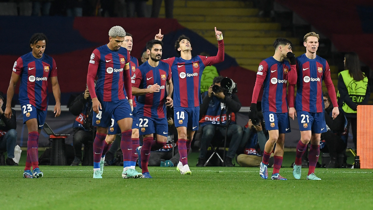 Jugadores del FC Barcelona en el duelo de Champions League ante el Oporto