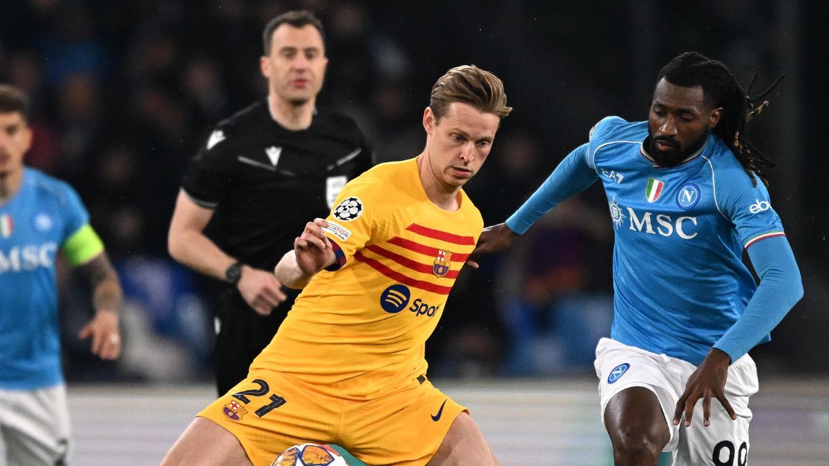 Frenkie de Jong en el Nápoles vs FC Barcelona de la Champions League