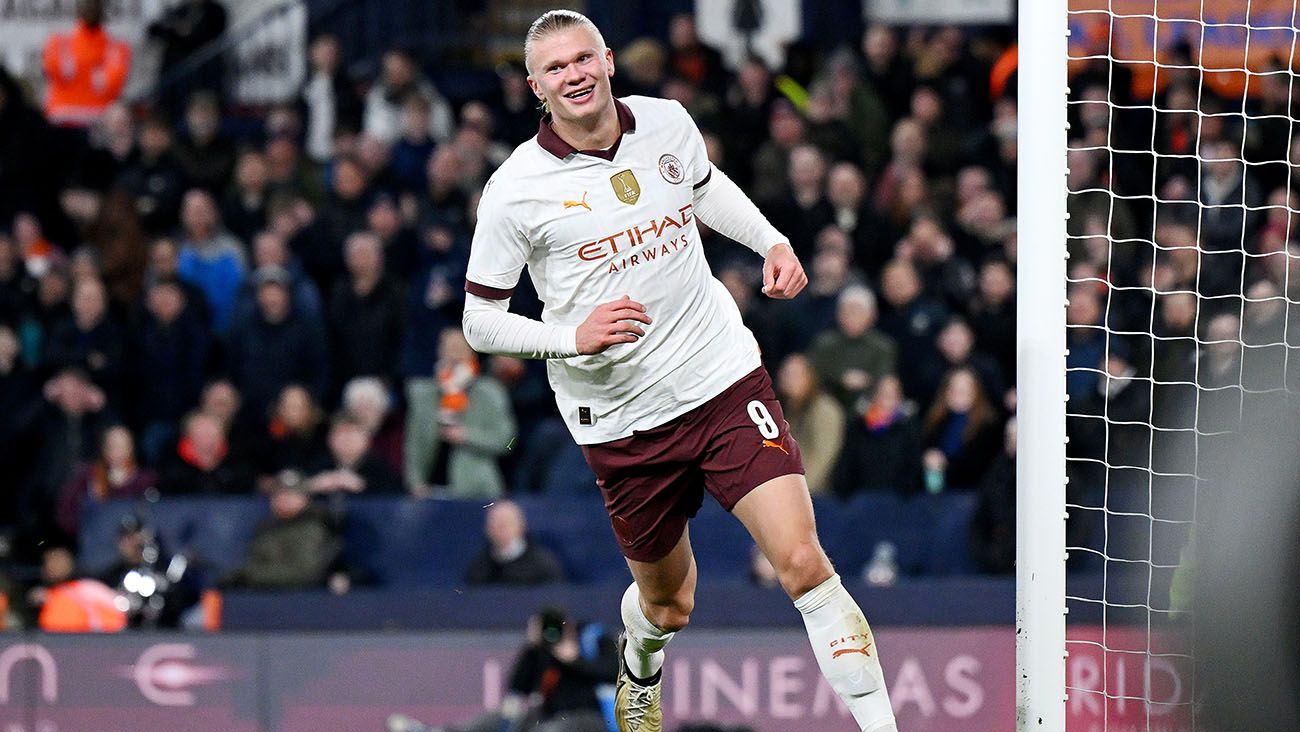 Erling Haaland celebrating one of his goals against Luton (2-6)