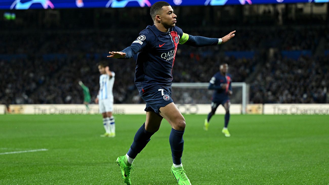 Kylian Mbappé celebrating a goal against Real Sociedad