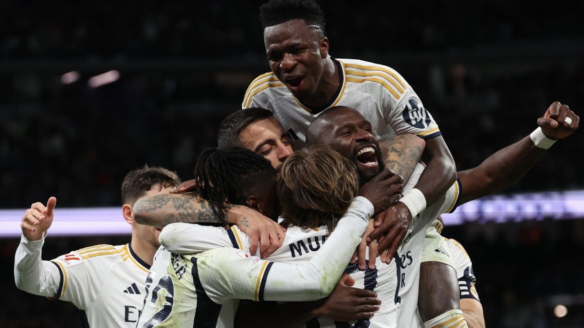 Los jugadores del Real Madrid celebran un gol en LaLiga
