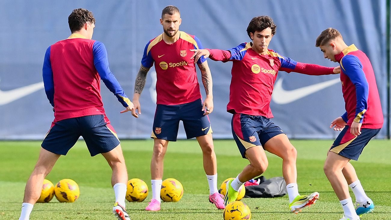 Jugadores del Barça durante un entrenamiento