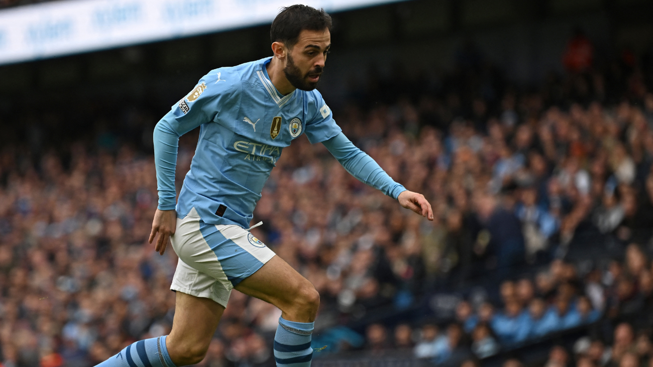 Bernardo Silva en el duelo entre el Manchester City y el Manchester United en la Premier League