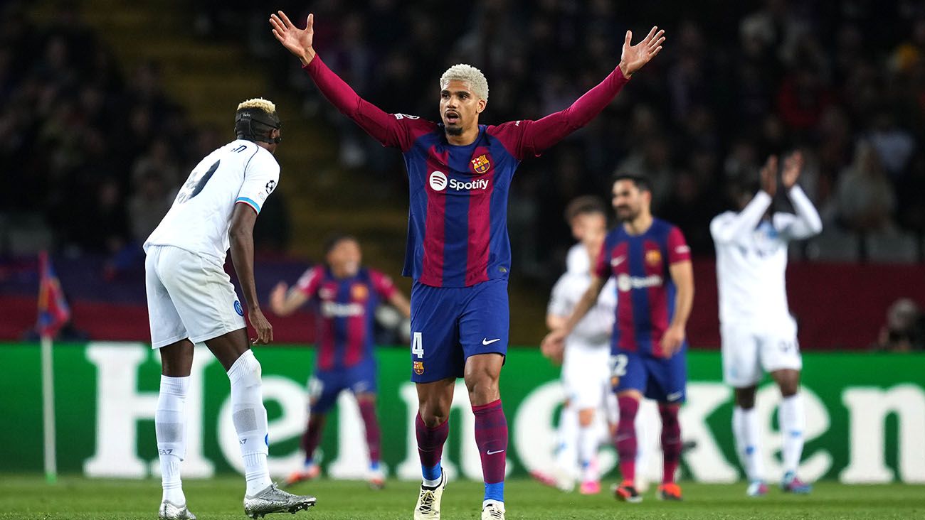 Ronald Araújo during Barça-Naples (3-1)