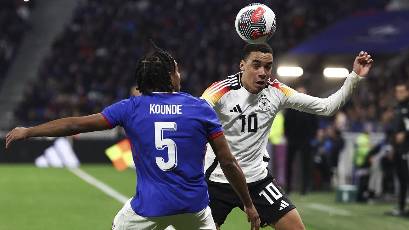 Jules Koundé durante el Francia-Alemania (0-2)