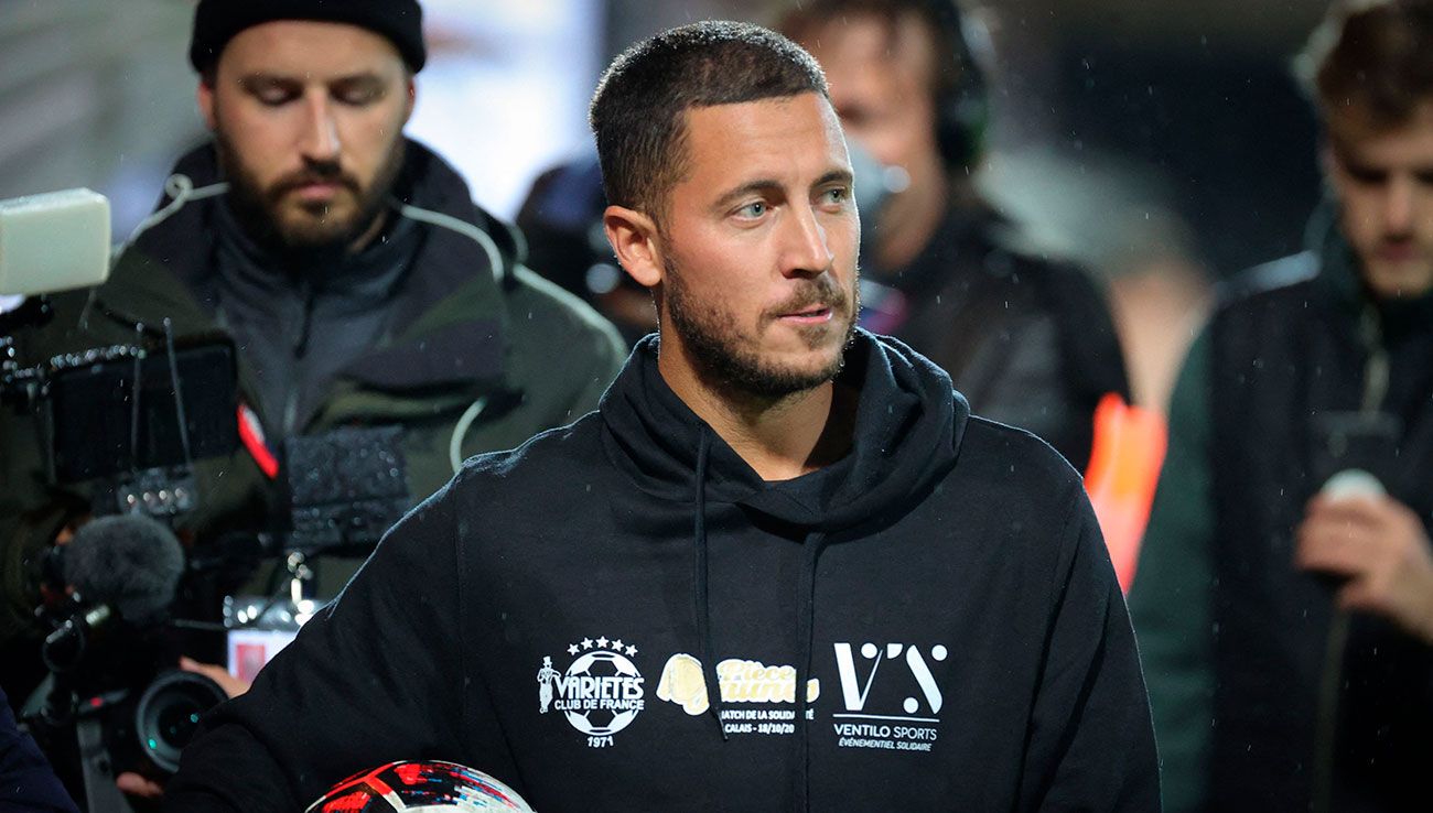 Eden Hazard durante un partido amistoso