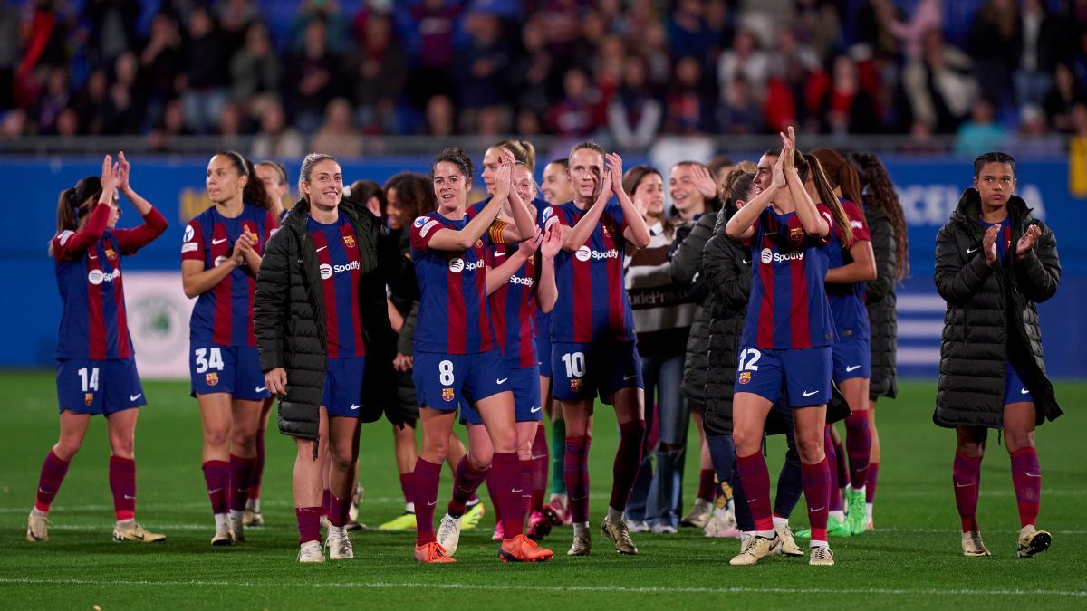 Las jugadoras del Barça celebran el pase a las semifinales de la Champions