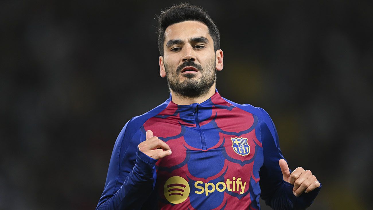 Ílkay Gündogan en un calentamiento con el Barça