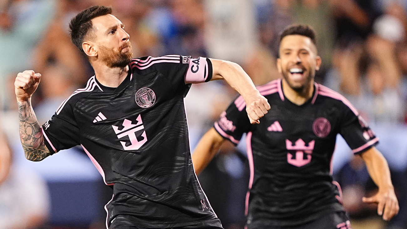 Leo Messi y Jordi Alba en el duelo entre el Inter Miami y el Sporting Kansas City en la MLS