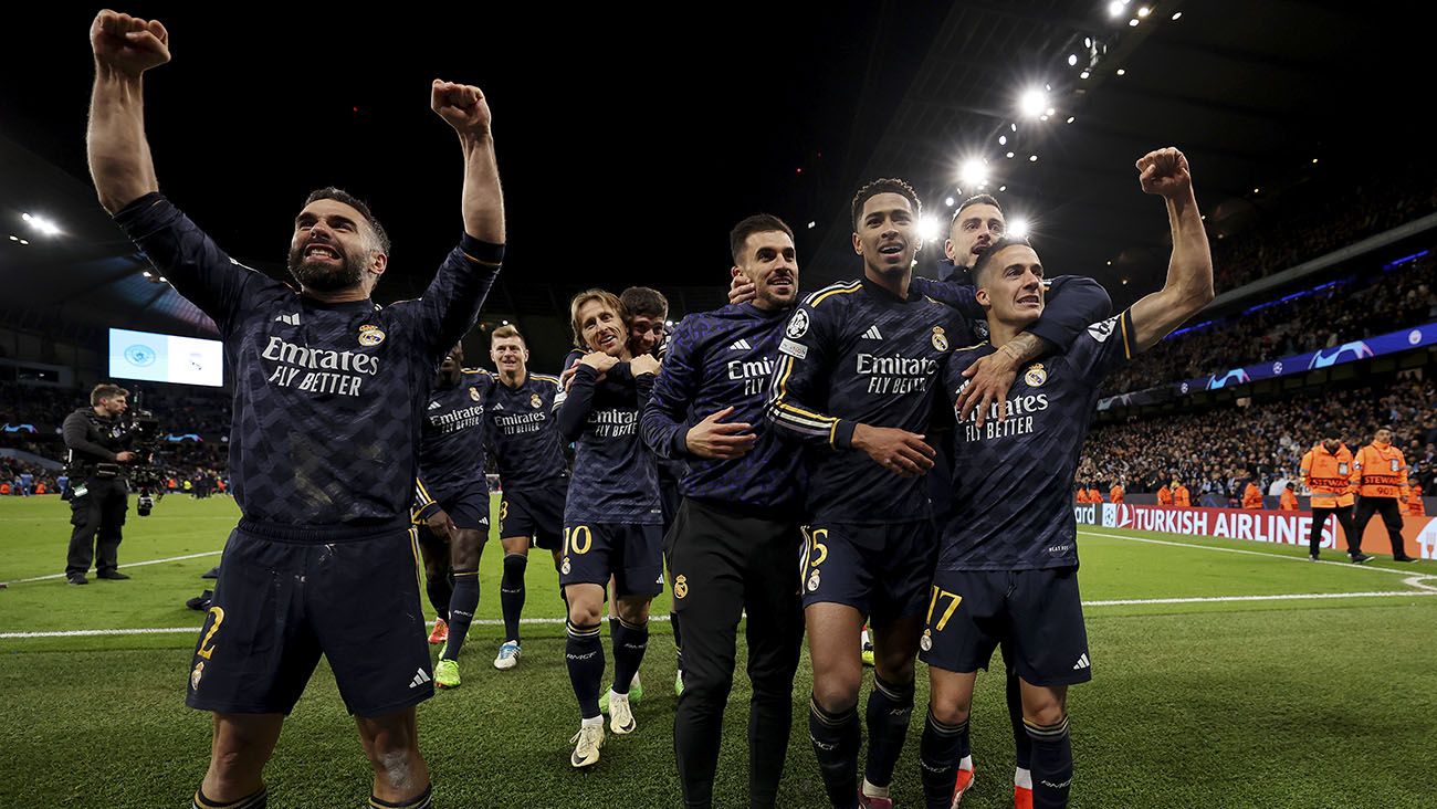 Jugadores del Real Madrid festejan la clasificación a 'semis' de Champions