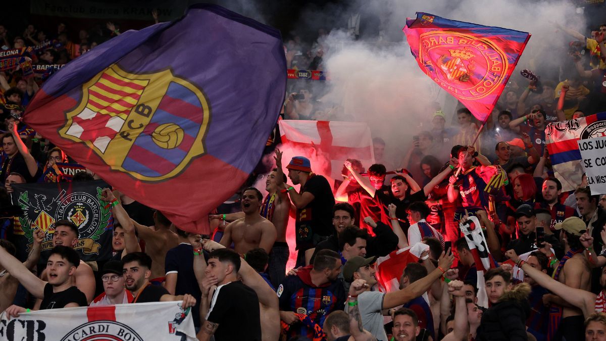 Los aficionados del FC Barcelona en el Parque de los Príncipes