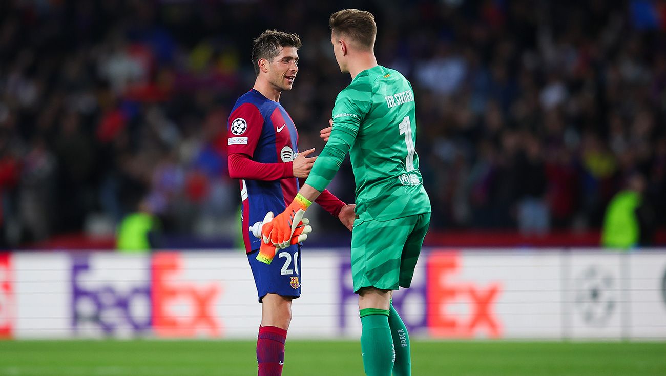 Sergi Roberto y Ter Stegen tras un partido del Barça