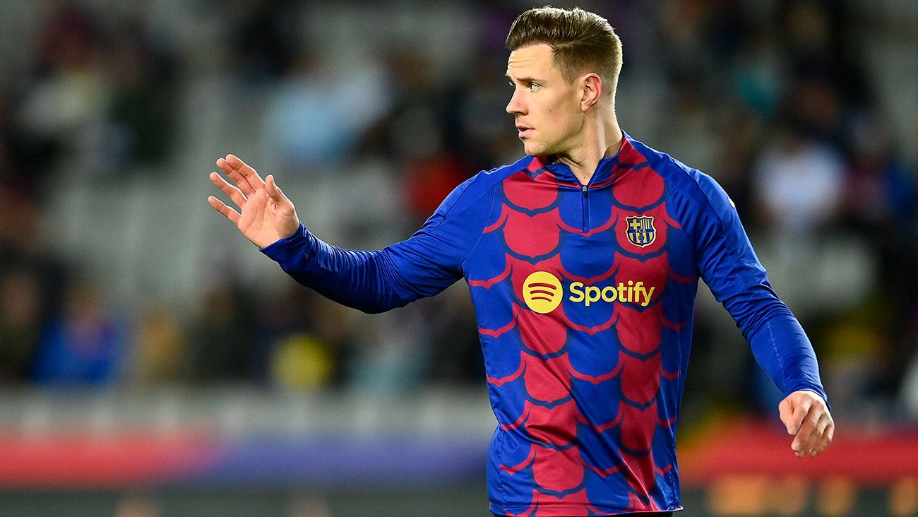 Ter Stegen en un calentamiento con el Barça