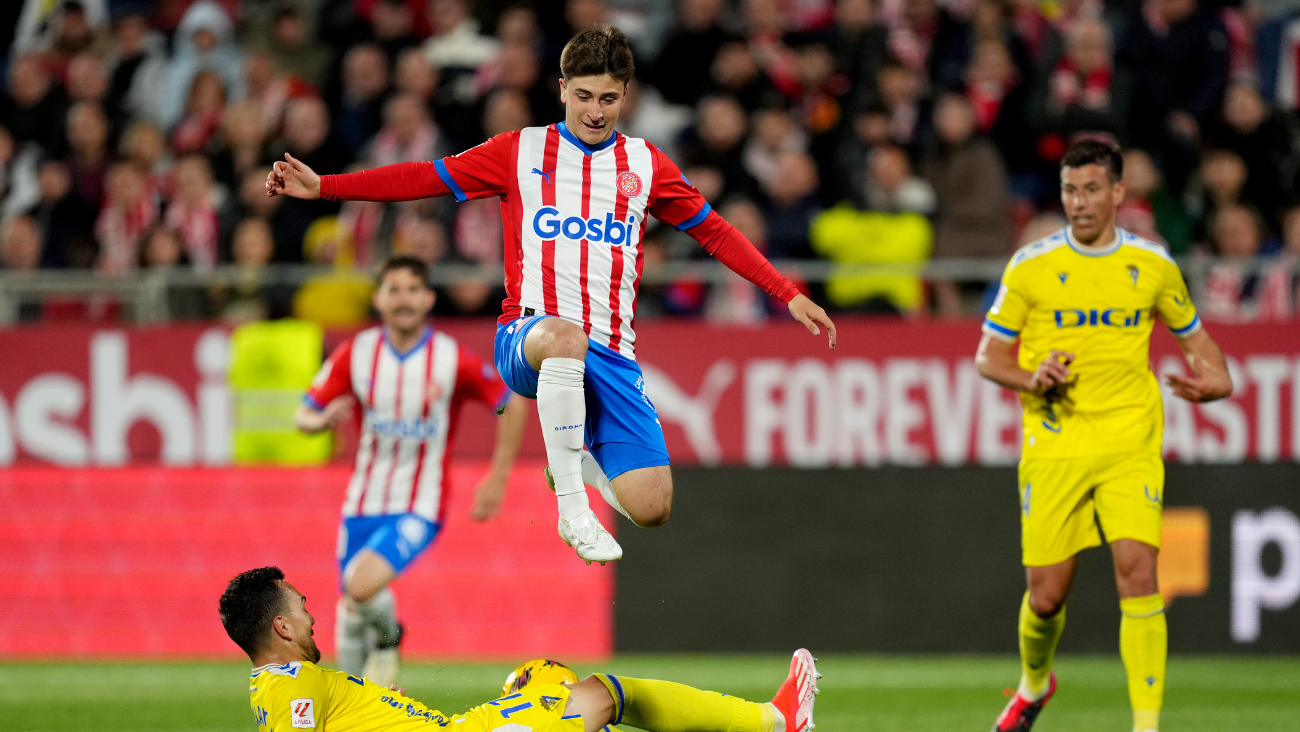 Pablo Torre en el duelo entre el Girona y el Cádiz CF en LaLiga EA Sports