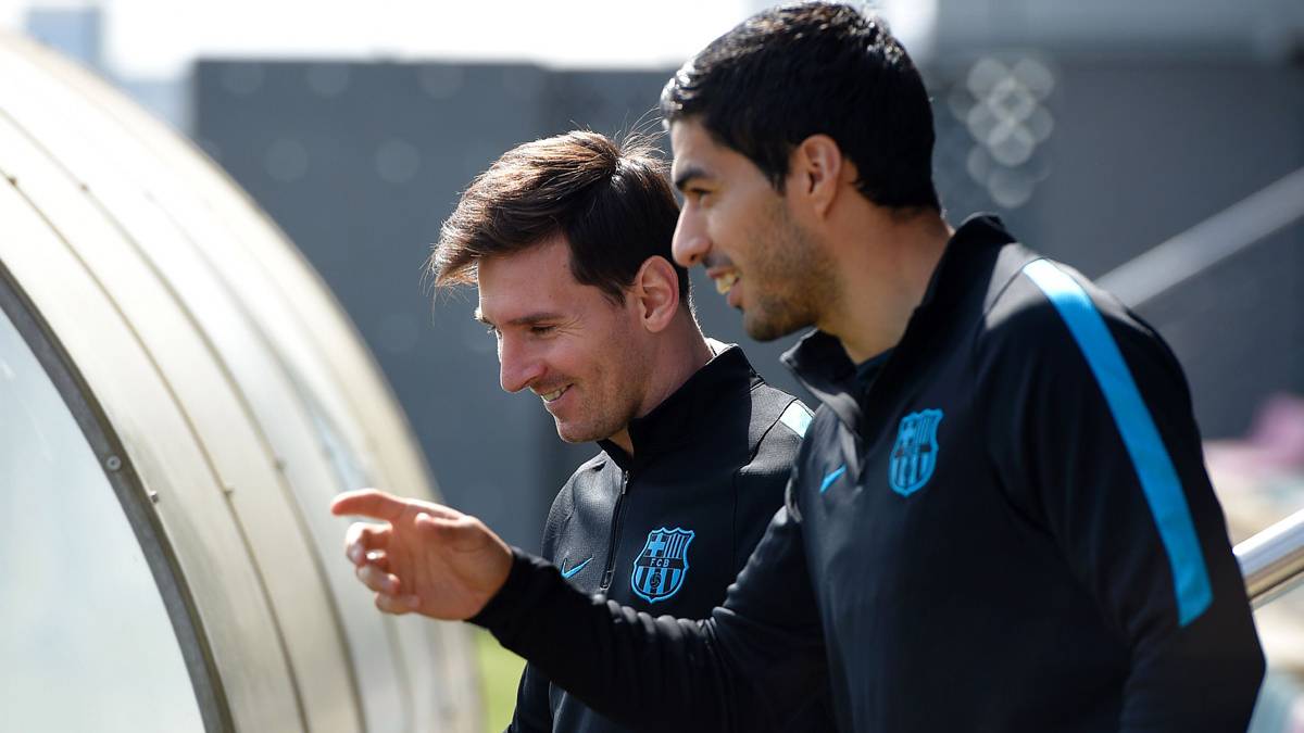 Messi and Suárez, before going out to train in an image of archive