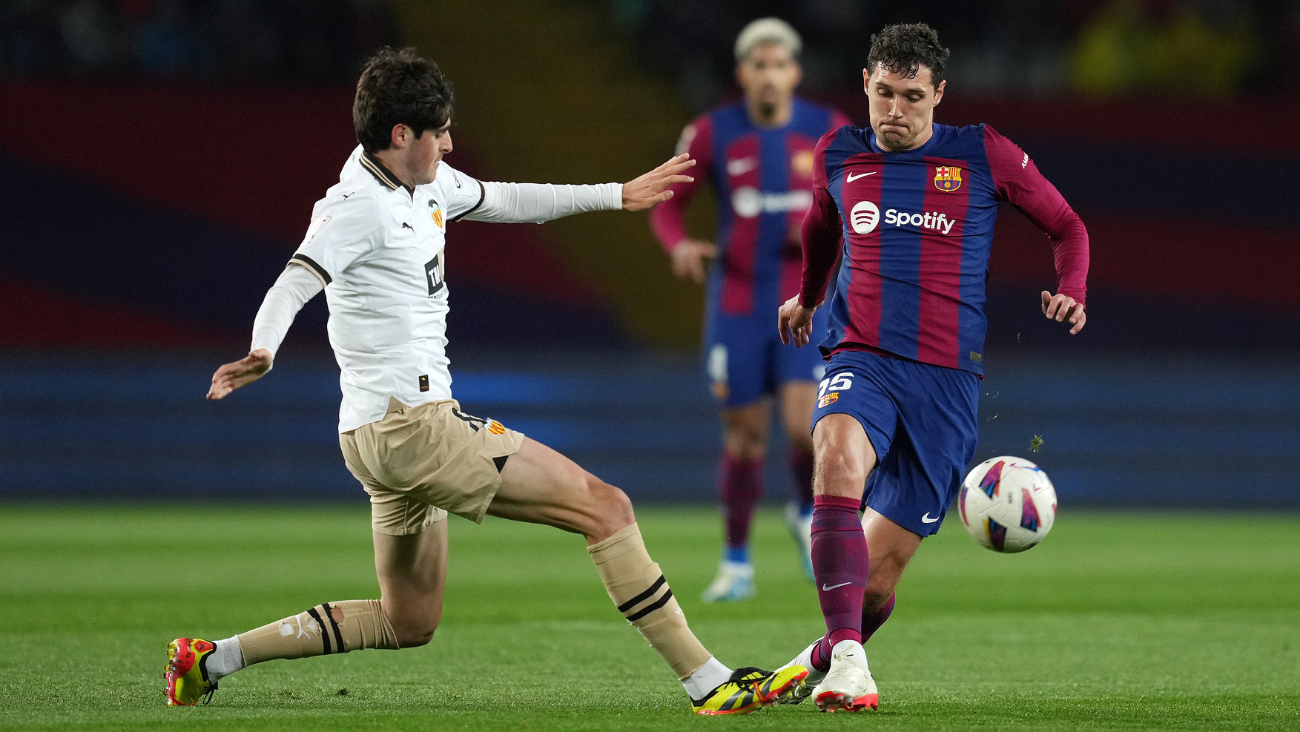 Andreas Christensen en el duelo entre el FC Barcelona y el Valencia CF en LaLiga EA Sports