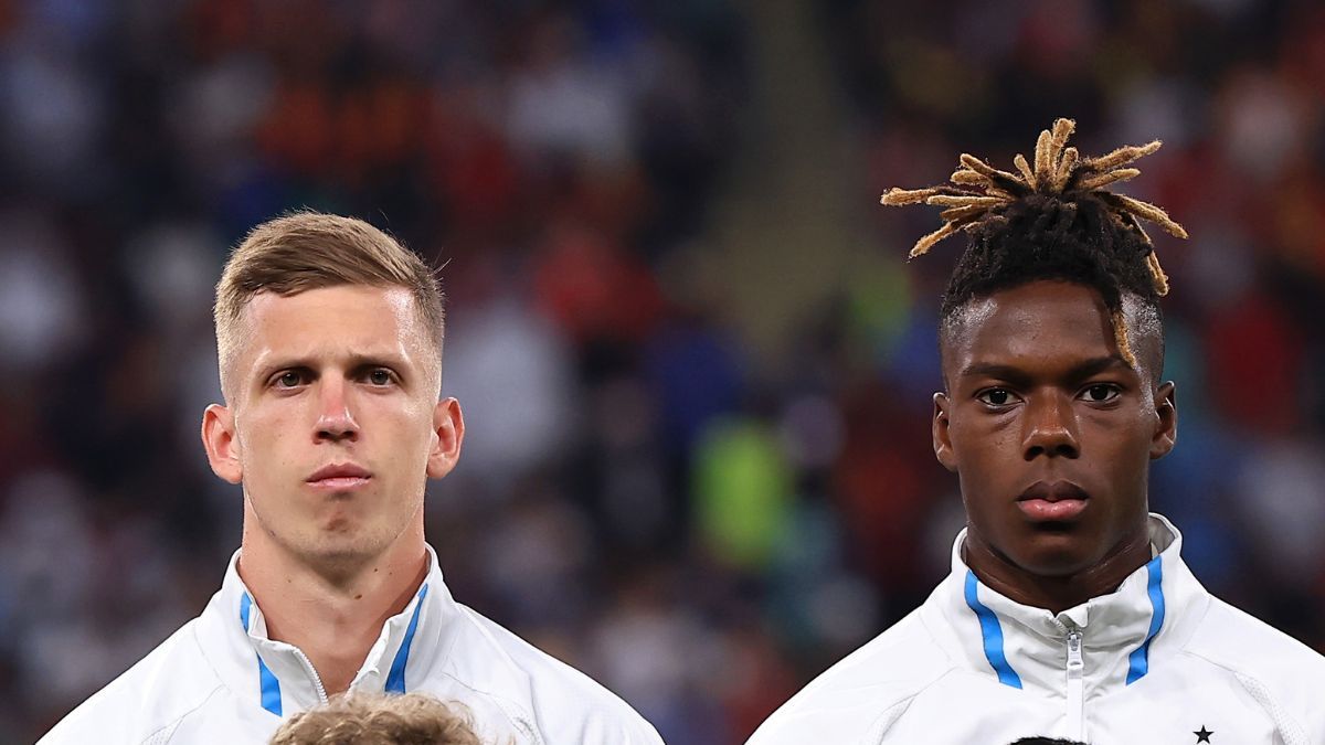 Dani Olmo y Nico Williams antes de un partido con España