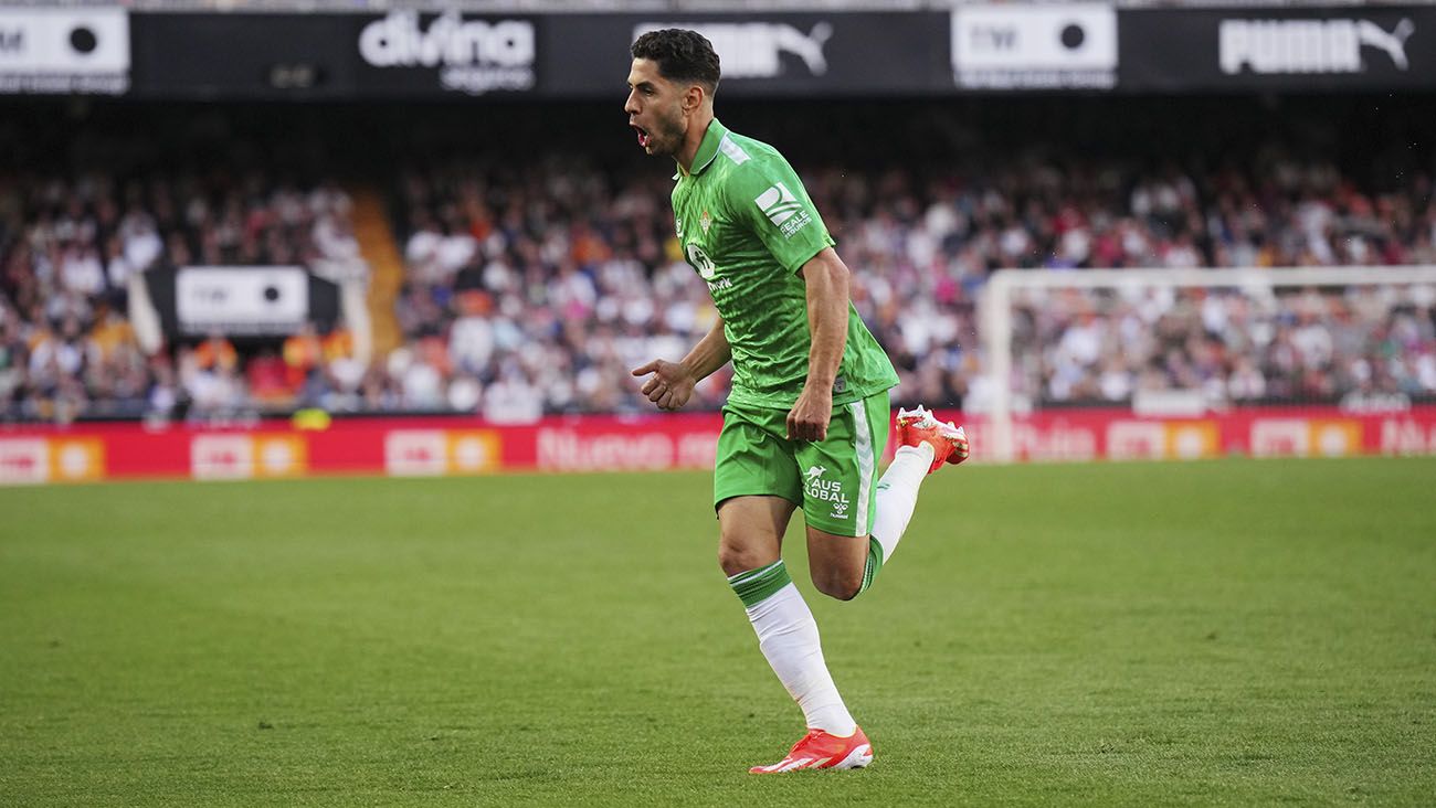 Ayoze Pérez in a match with Betis