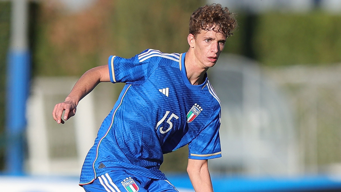 Andrea Natali en el duelo amistoso entre Italia y Francia Sub 17