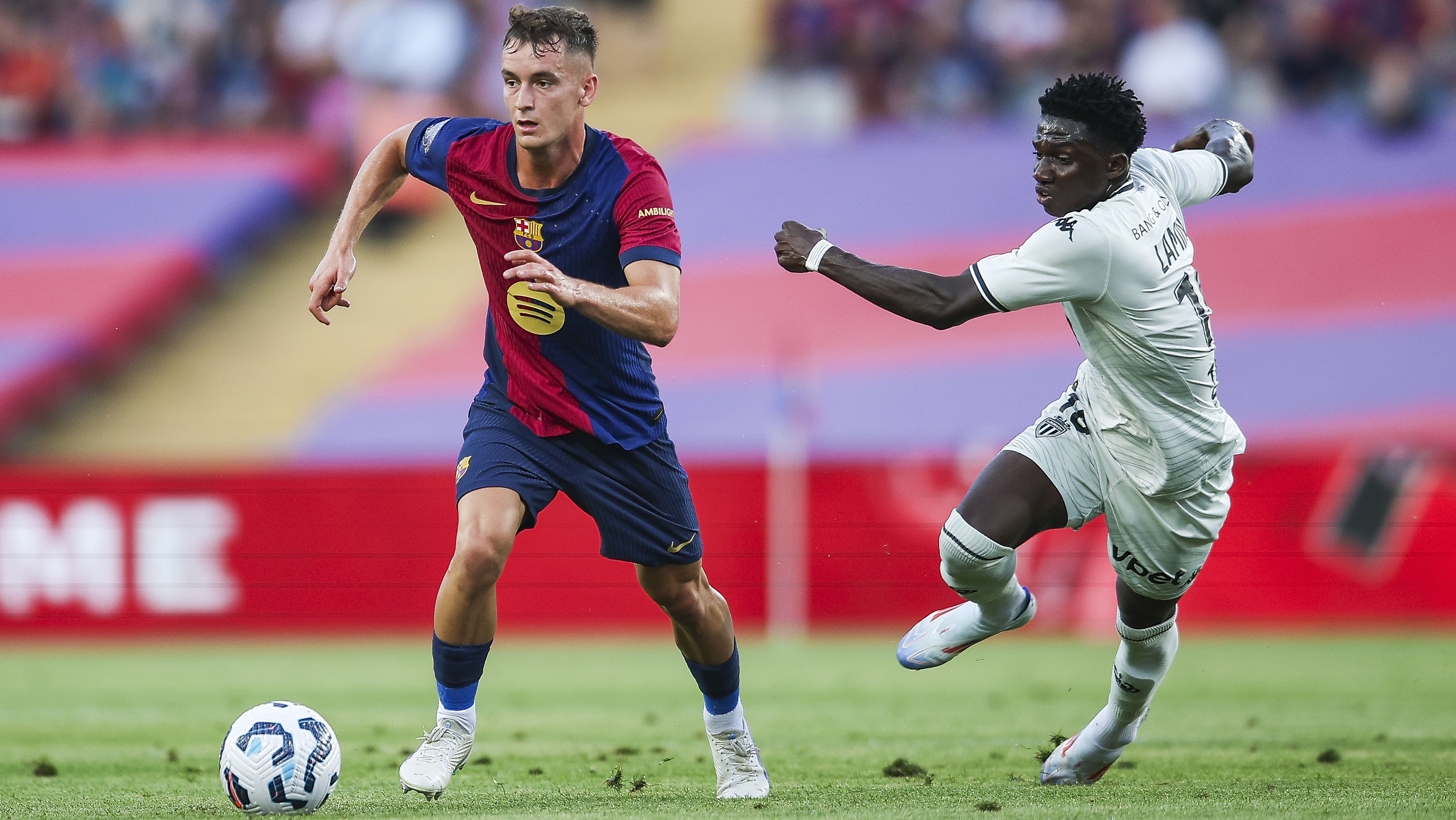 El FC Barcelona enfrentando al Mónaco en el Trofeo Joan Gamper