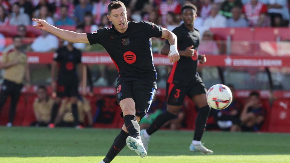 Robert Lewandowski durante el Girona-Barça (1-4) Robert Lewandowski durante el Girona-Barça (1-4)
