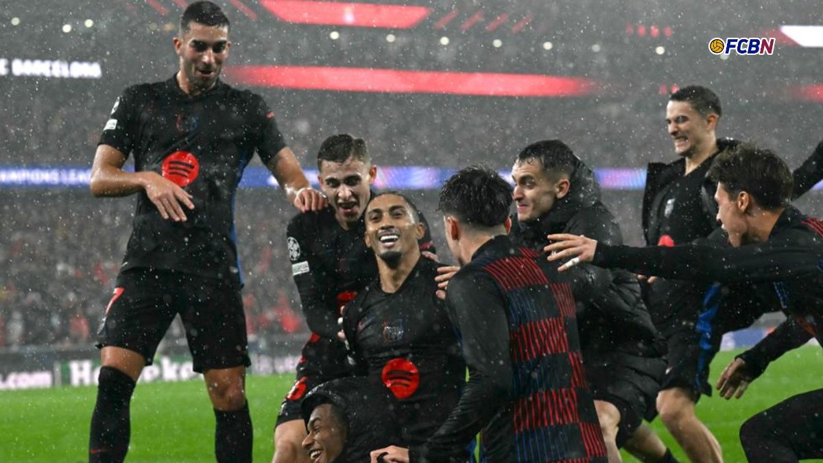 Barça players celebrating a goal against Benfica (4-5)