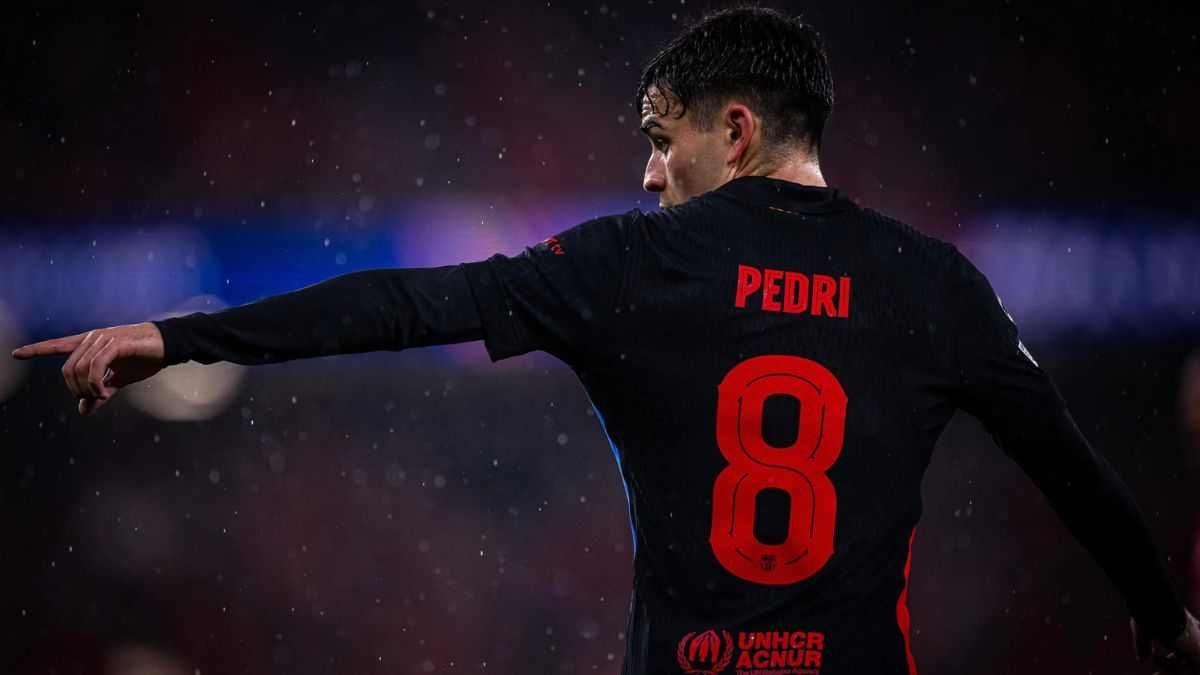 Pedri en el duelo entre el FC Barcelona y el SL Benfica en la UEFA Champions League 2024-25 (Foto cortesía de la web del Barça - Marc Graupera)