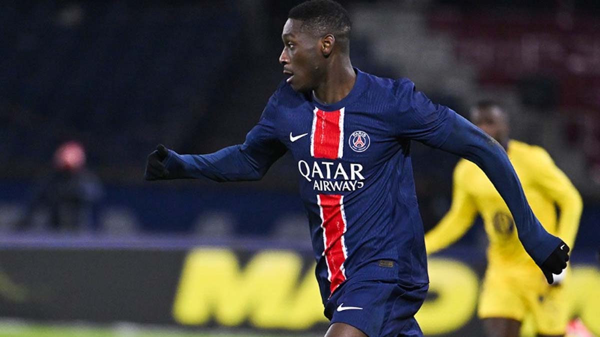 Randal Kolo Muani, in a match with PSG