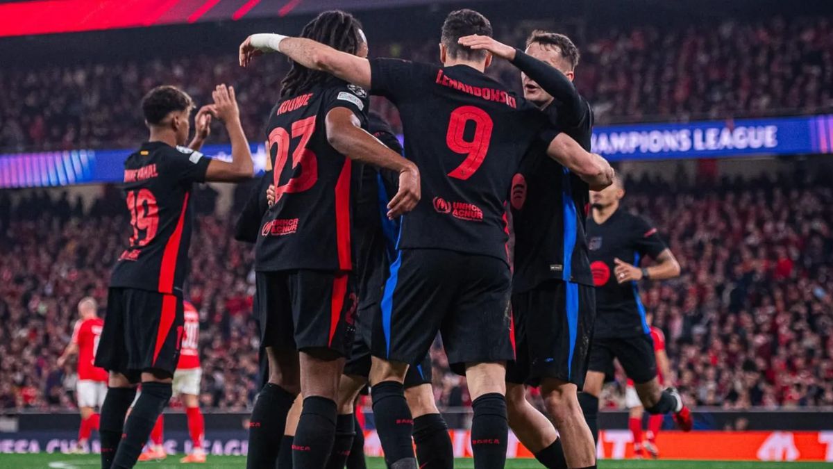 Jugadores del FC Barcelona en el duelo ante el SL Benfica en la UEFA Champions League (Foto cortesía de la web del Barça   Marc Graupera)