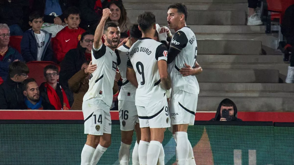 Jugadores del Valencia CF en el duelo ante el RCD Mallorca en LaLiga EA Sports 2024-25