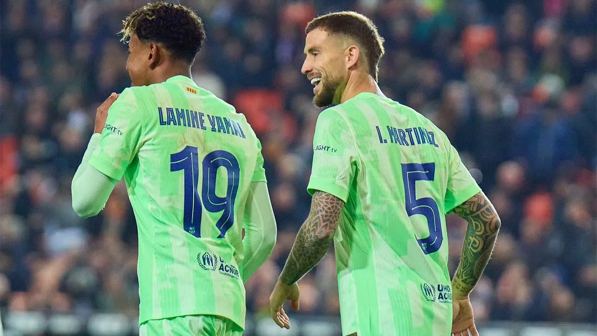 Iñigo Martínez with Lamine Yamal in Valencia-Barça (0-5)