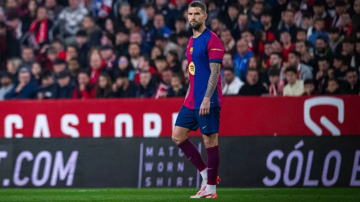 Iñigo Martínez en el duelo entre el FC Barcelona y el Sevilla FC en LaLiga EA Sports 2024-25 (Foto cortesía de la web del Barça - Marc Graupera)