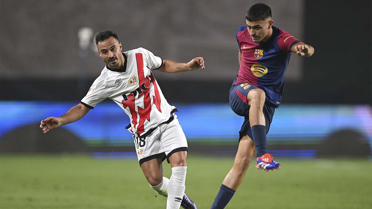 Pedri González, durante el Rayo-Barça (1-2)