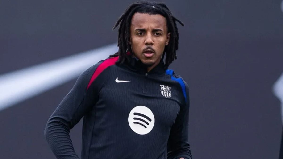 Jules Koundé en un entrenamiento del FC Barcelona (Foto cortesía de la web del Barça - Marc Graupera)