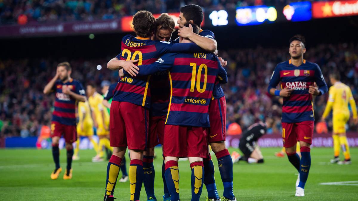 El FC Barcelona, celebrando uno de los goles del partido