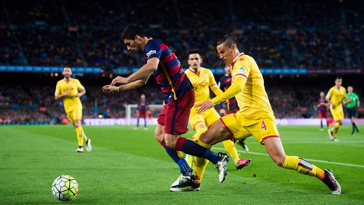 Al FC Barcelona le pitaron tres penaltis frente al Sporting
