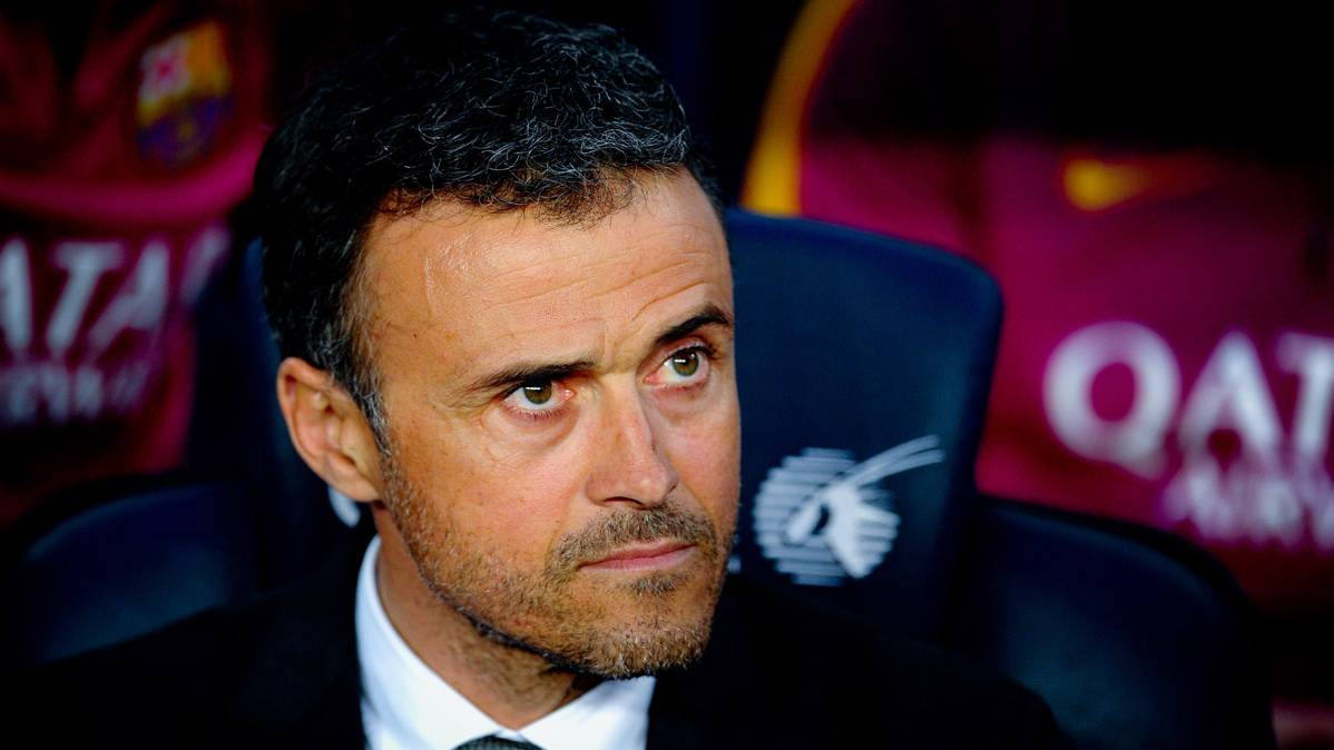 Luis Enrique, analysing the party from the bench
