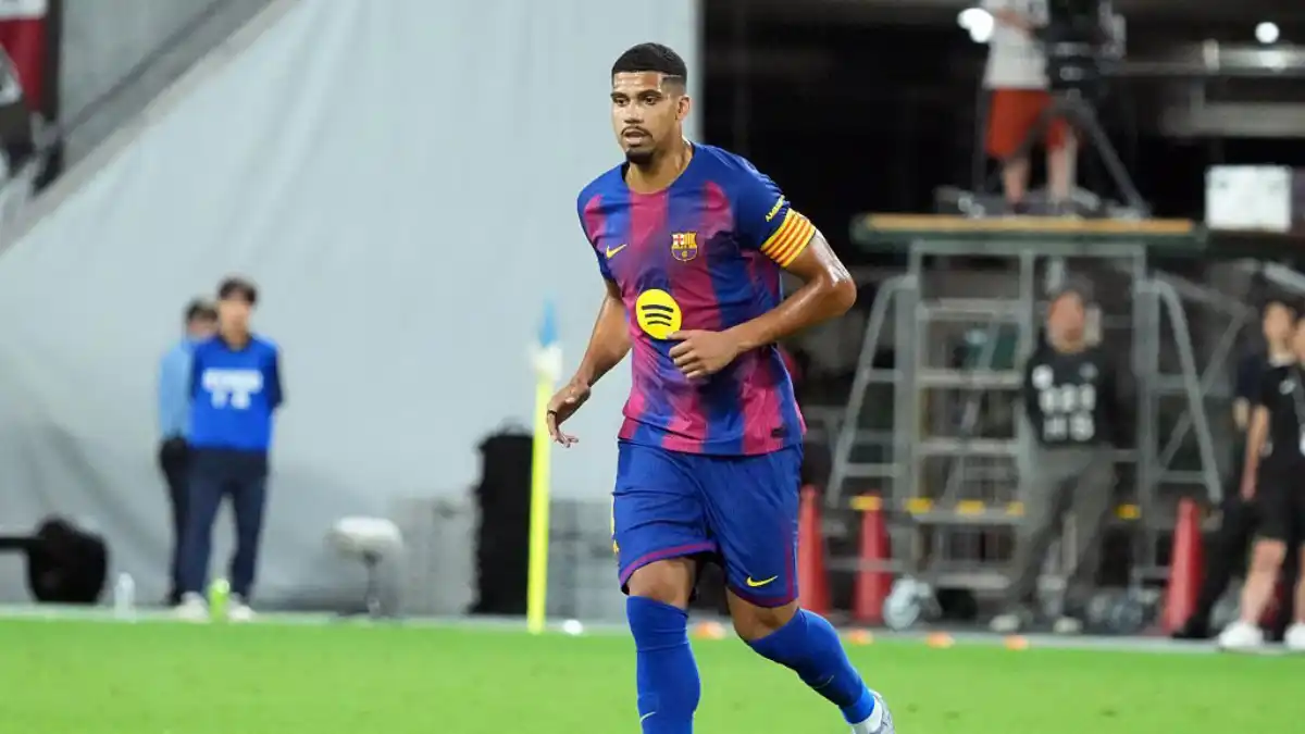 Araujo, decidido a mostrar su mejor versión en el Barça en la 25/26