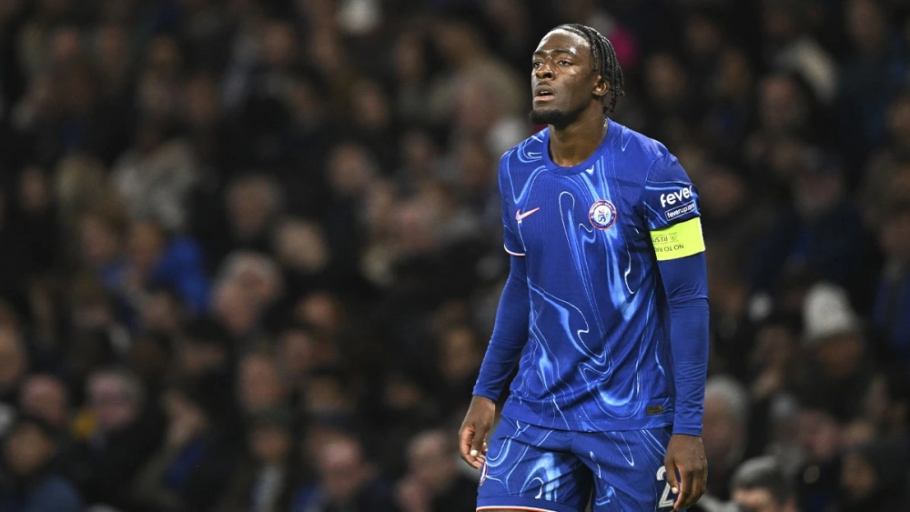 Axel Disasi, en un partido con el Chelsea