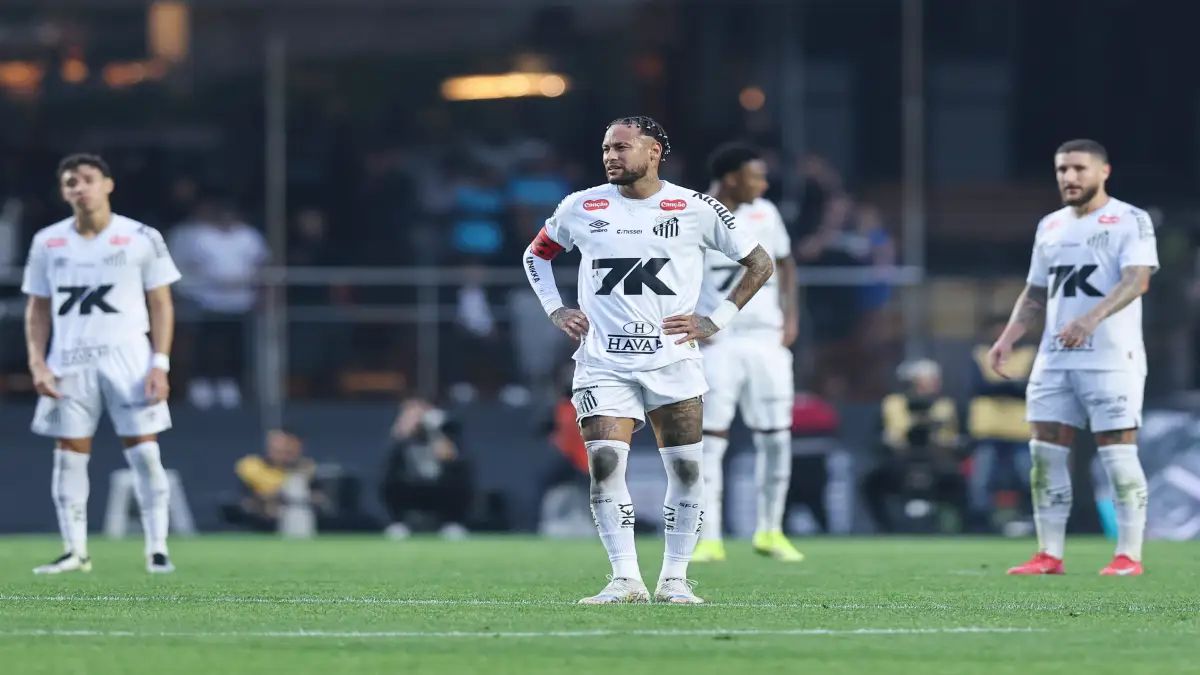 Drama en Brasil: Neymar y su Santos tocan fondo tras una paliza histórica