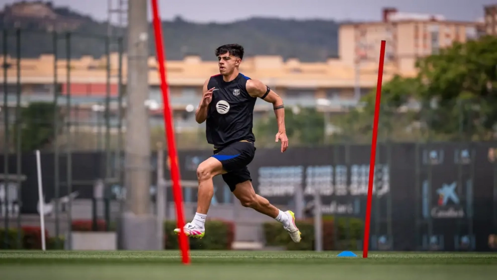 Flick has a plan for Marc Bernal after the break: Will he debut?