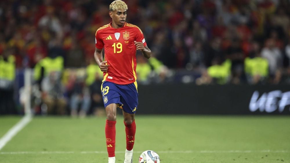 Lamine Yamal alert! The winger finished the Bulgaria-Spain match with lower back discomfort