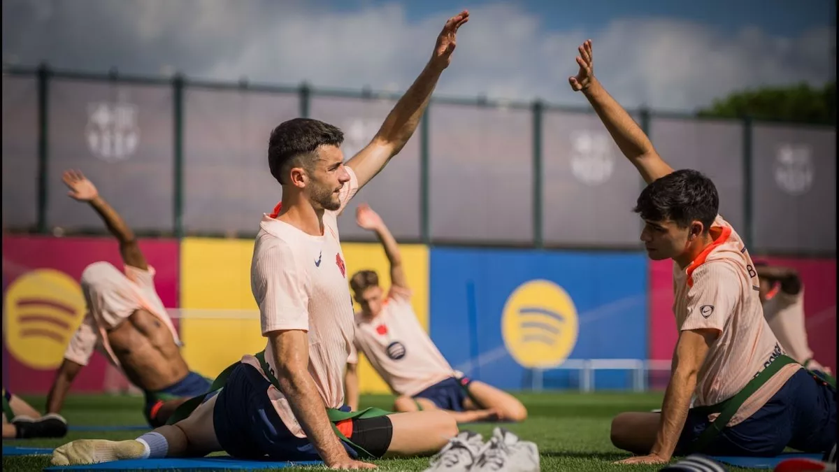 Sesión de entrenamiento de los jugadores del Barça tras golear al Valencia