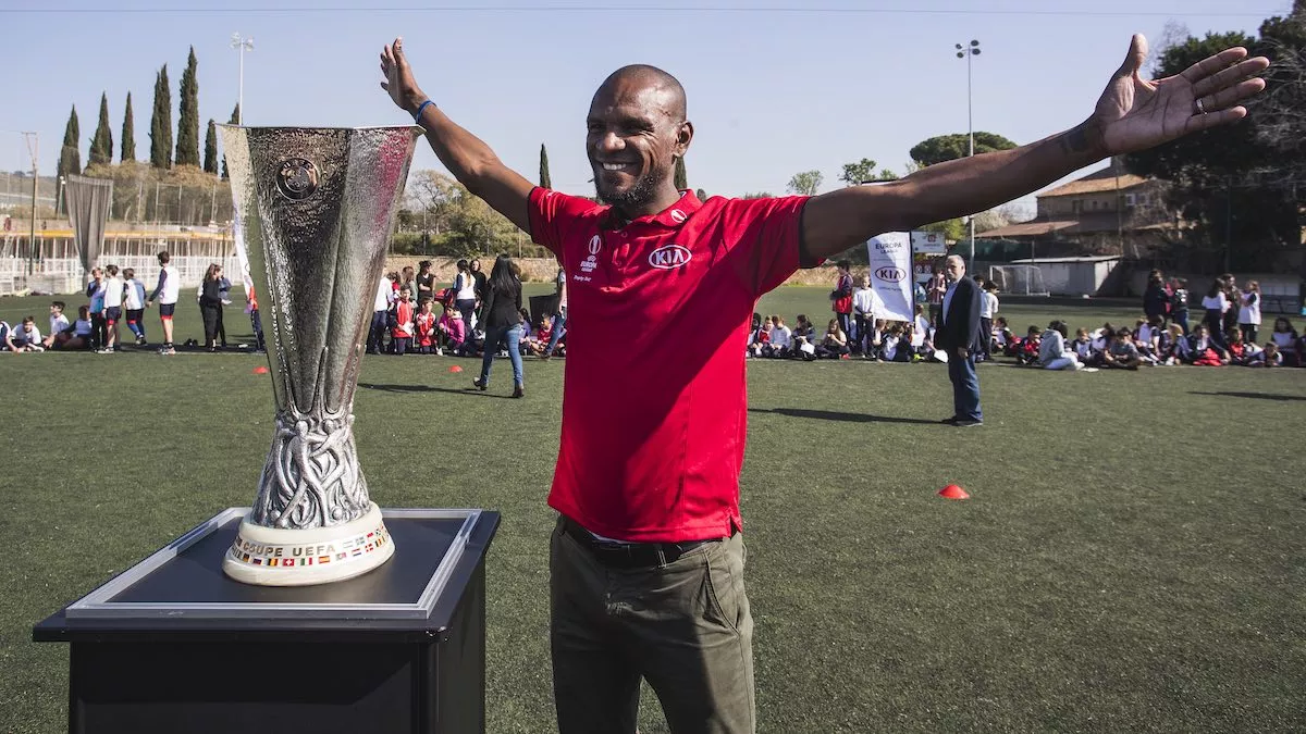 Éric Abidal desmiente los rumores sobre su muerte