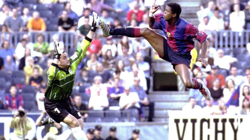 Patrick Kluivert durante el Oviedo-Barça de 2001 (2-3). Patrick Kluivert durante el Oviedo-Barça de 2001 (2-3).