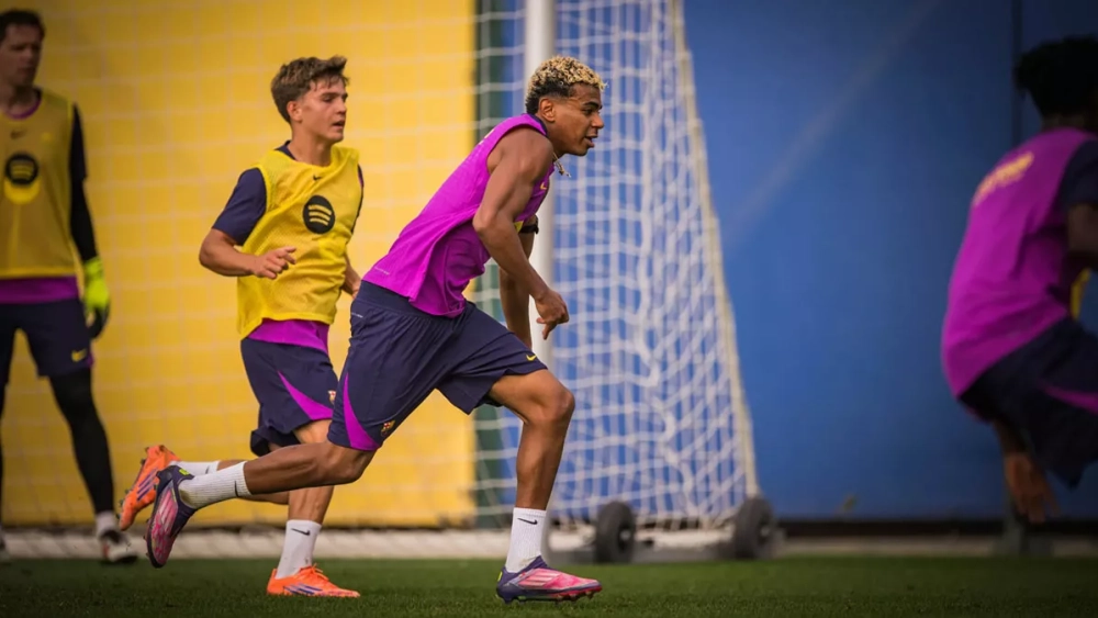 Lamine y Fermín vuelven a entrenar junto a la plantilla del Barça