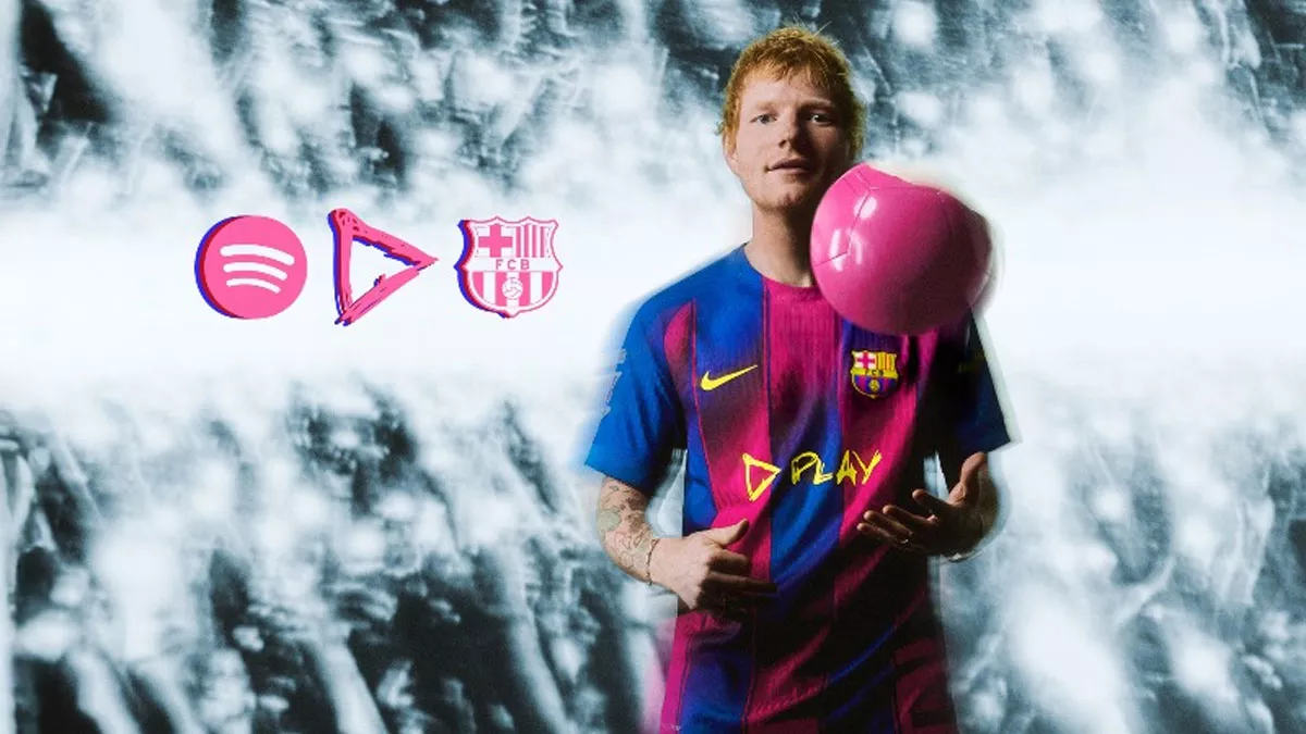 Ed Sheeran promocionando la camiseta del Barça